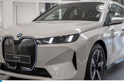 BMW iX 7.500 km 68.790 &euro; Remscheid 42897