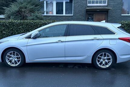 Hyundai i40 130.000 km 11.000 &euro; Düsseldorf 40468