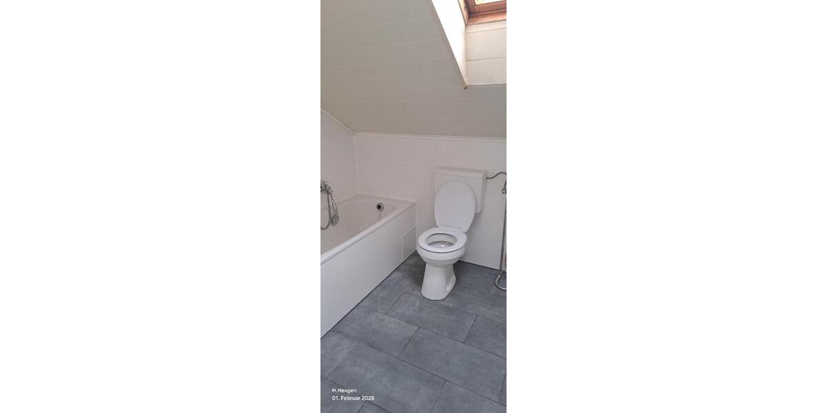 Dachgeschoßwohnung Korschenbroich - 2 Zimmer, 50 m&sup2;, 450&euro; | Angebot:25806768