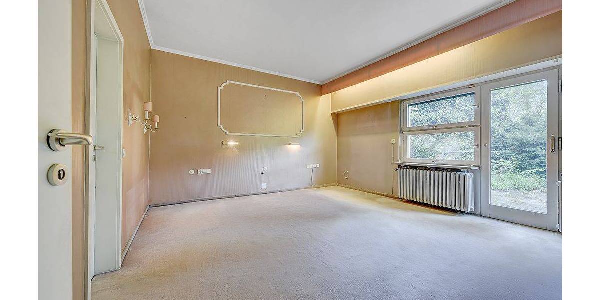 Tolles Baugrundstück mit großem Baufenster und Altbestand zimmer