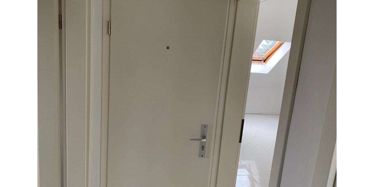 Dachgeschoßwohnung Mülheim an der Ruhr Rechtsruhr-Nord - 3.5 Zimmer, 85 m&sup2;, 850&euro; | Angebot:26120917