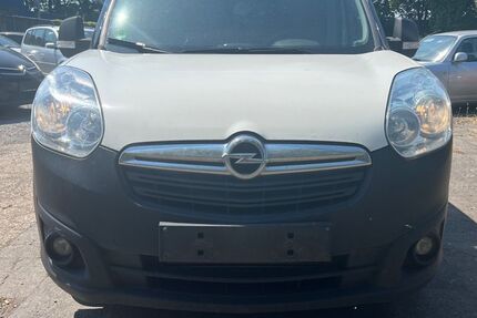 Opel Combo 96.000 km 5.490 &euro; Duisburg 47138