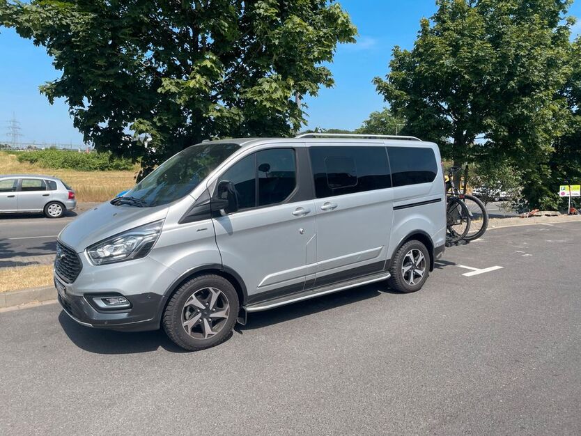 Ford Tourneo Custom 19.000 km 38.600 € Pulheim 50259