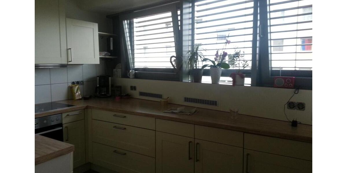 Etagenwohnung Leverkusen - 4 Zimmer, 130 m&sup2;, 1.600&euro; | Angebot:26302934
