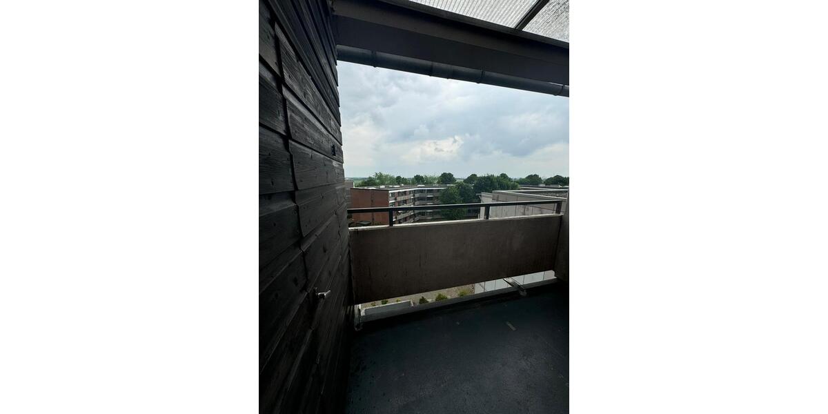 Helle Appartment mit Balkon zum relaxen in Neuss Norf 1 zimmer