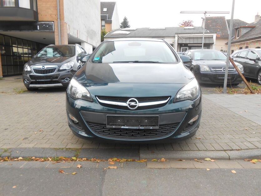Opel Astra 136.480 km 6.499 € Düsseldorf 40625