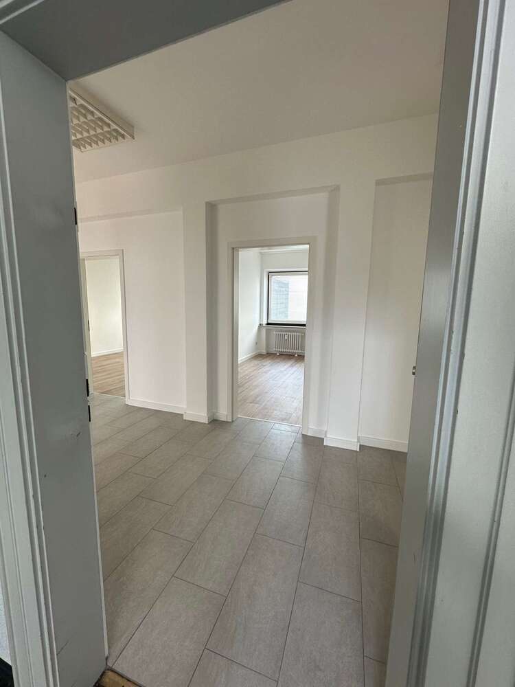 Büro in Düsseldorf 1.190 € 112 m²