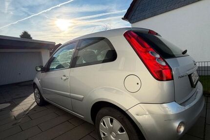Ford Fiesta 118.000 km 1.570 &euro; Duisburg 47057