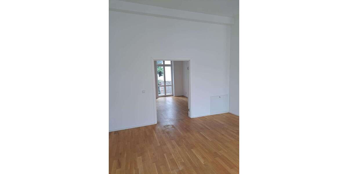 Etagenwohnung Krefeld - 4 Zimmer, 109 m&sup2;, 1.070&euro; | Angebot:27327070