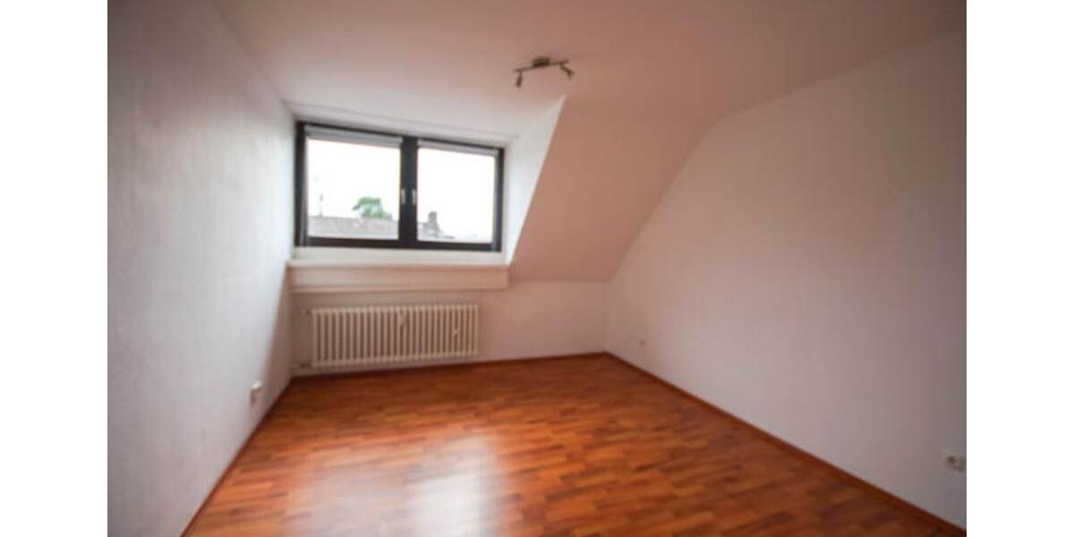 Dachgeschoßwohnung Oberhausen Alt-Oberhausen - 3.5 Zimmer, 66 m&sup2;, 470&euro; | Angebot:25648658