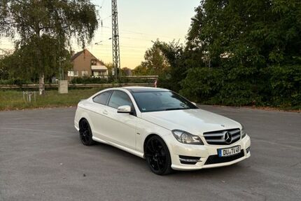 Mercedes-Benz C 250 289.000 km 12.000 &euro; Duisburg 47269
