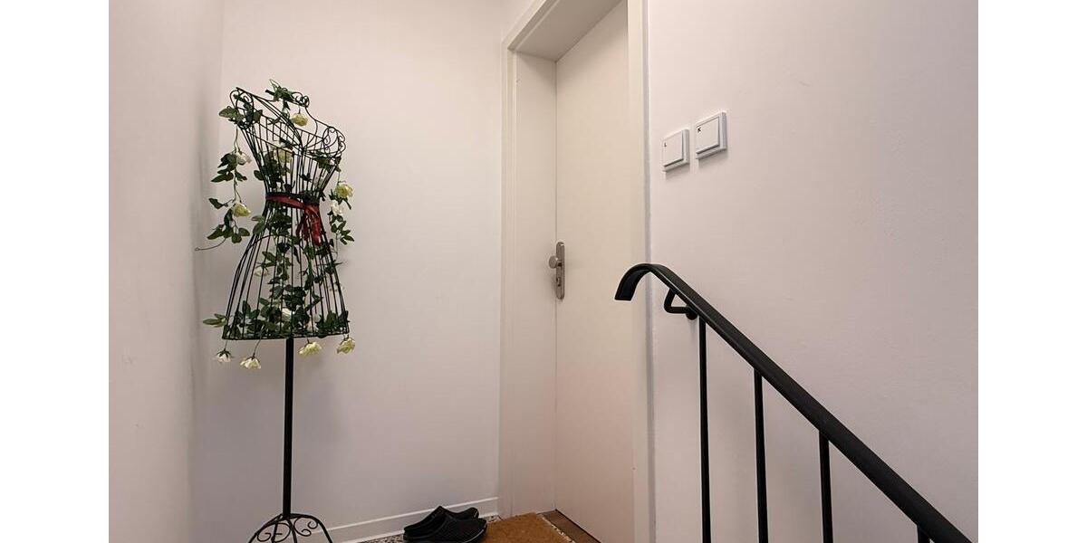 Exklusive, vollmöblierte Penthouse-Wohnung mit luxuriöser Ausstattung nahe Düsseldorf 3.5 zimmer