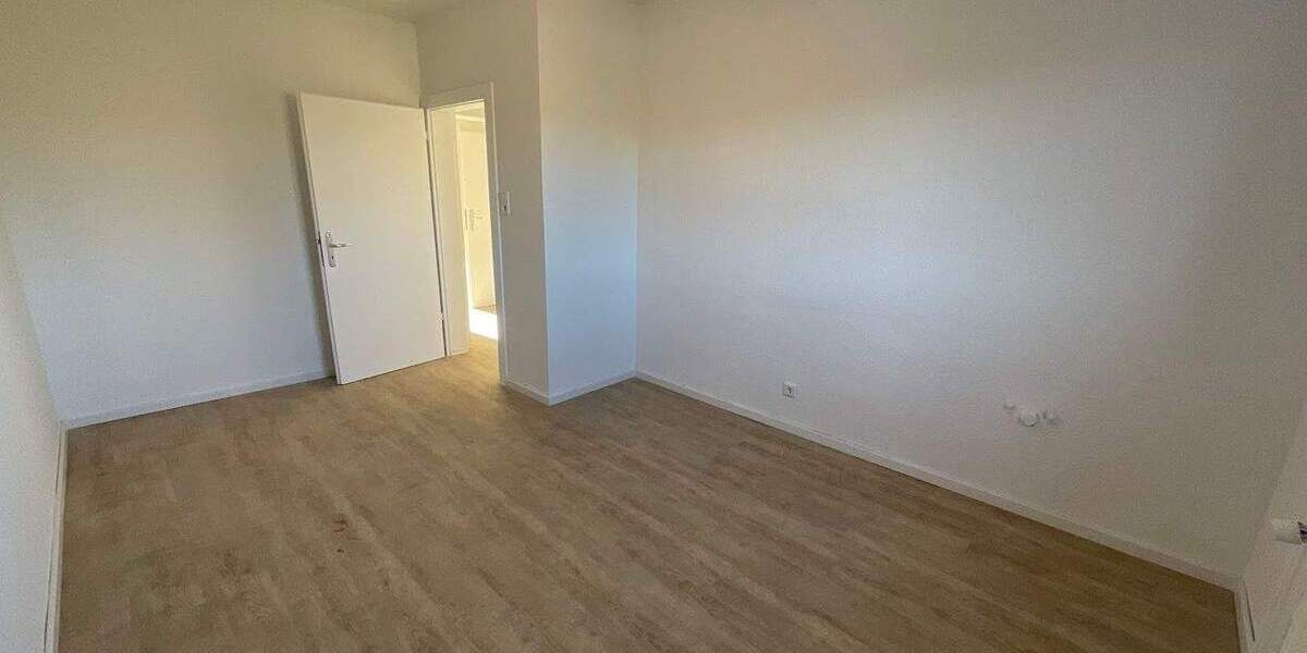 Etagenwohnung Wuppertal Barmen - 4 Zimmer, 94 m&sup2;, 759&euro; | Angebot:25701008