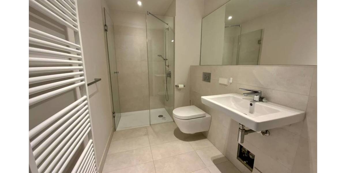 Etagenwohnung Düsseldorf Altstadt - 2 Zimmer, 68 m&sup2;, 1.470&euro; | Angebot:26376566