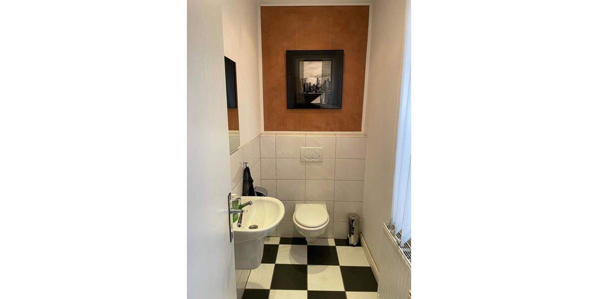 Büro-Praxisfläche in Neuss 5 zimmer