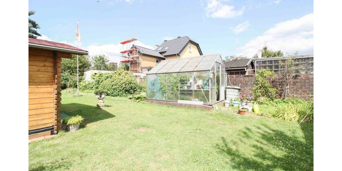 Top gepflegtes 2-Familienhaus in ruhiger Lage mit schönem Grundstück 8 zimmer