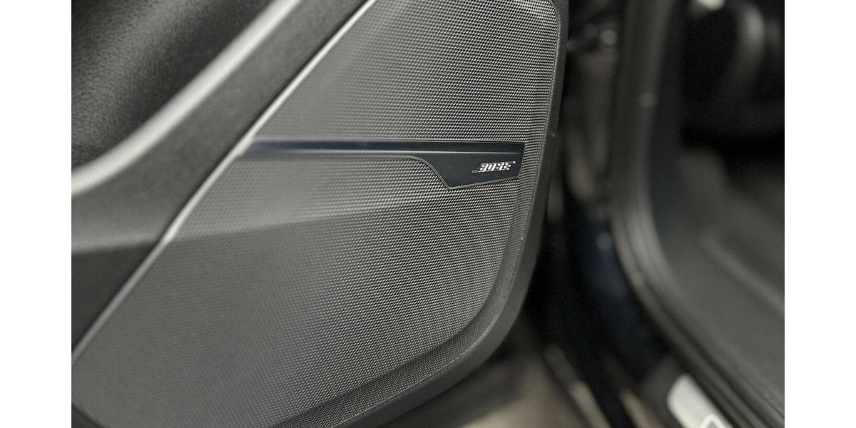 Audi Q7 3.0 TDI e-tron quattro / Panorama / Kamera 179.000 km 30.900 &euro; Mönchengladbach 41066