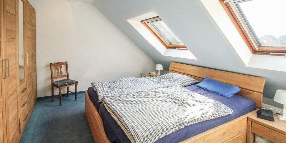 Reihenmittelhaus Neuss Stadionviertel - 6 Zimmer, 141 m&sup2;, 549.000&euro; | Angebot:25611828