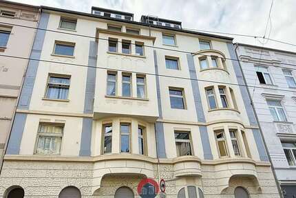 Haus zum Kaufen in Düsseldorf 1.780.000 € 530 m² 18 zimmer