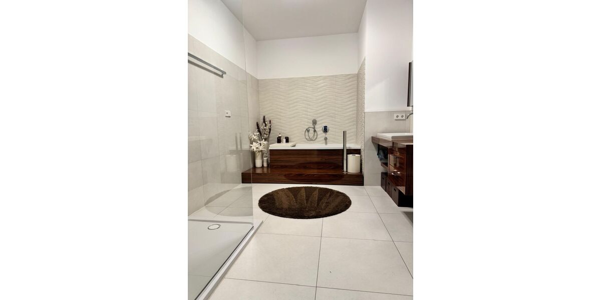 Exklusives Wohnen in einer ehemaligen Klosterkapelle- 115m2 Wohnfläche mit einzigartigem Charakter - 2- Düsseldorf Unterbach | Angebot:26946291