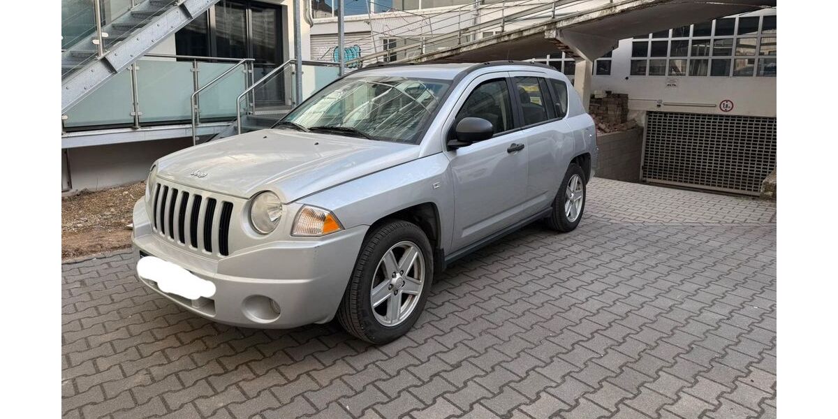Jeep Compass 199.999 km 1.999 &euro; Düsseldorf 40223