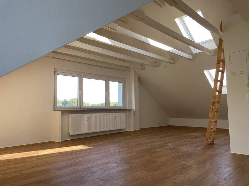 Saniertes 1-Raum-Appartemant mit Balkon in Bergerhausen