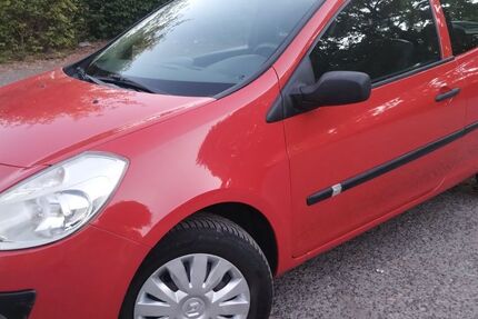 Renault Clio 167.000 km 1.800 &euro; Solingen 42651