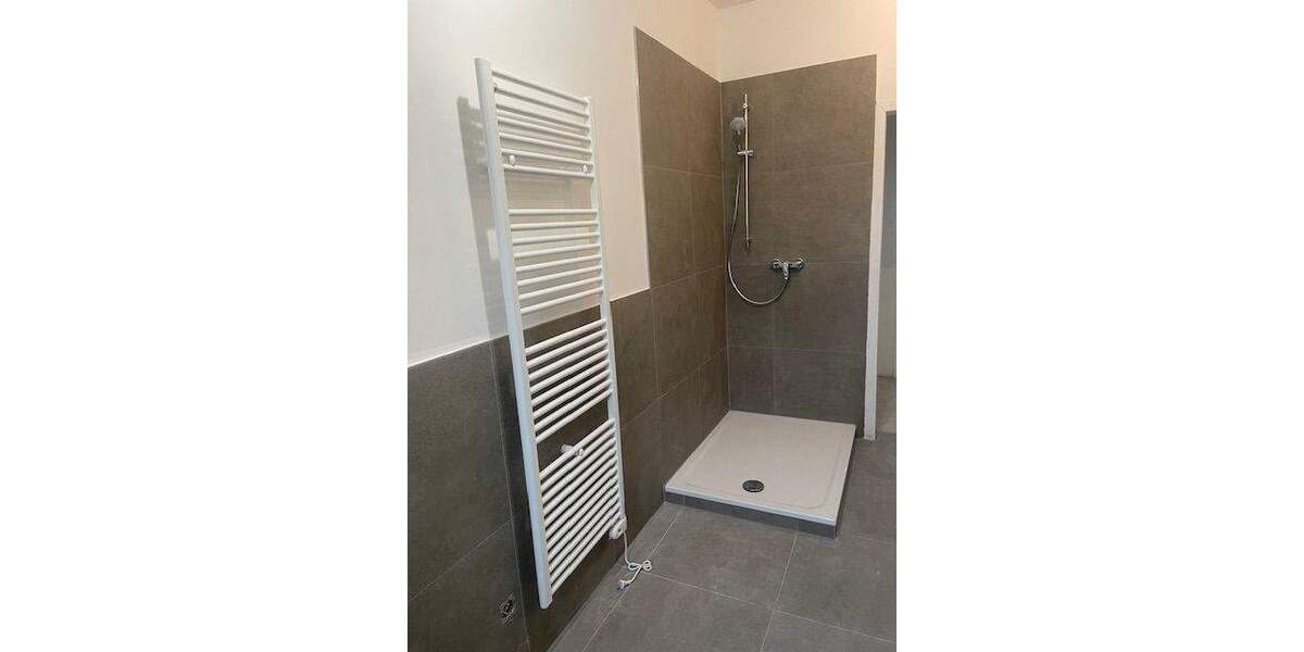 Stilvolle Altbauwohnung in Toplage am Bunten Garten - kernsaniert mit vielen Highlights 5 zimmer