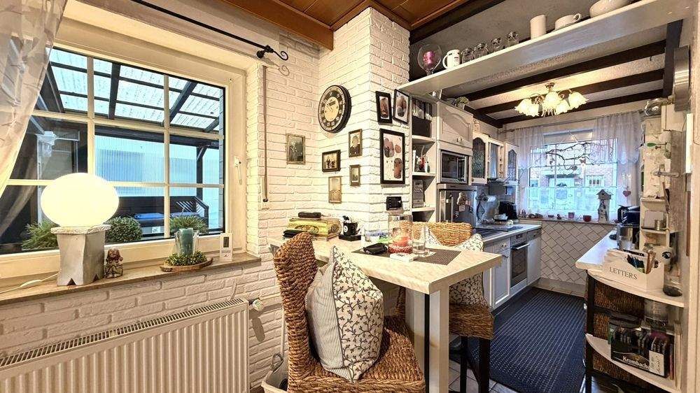 Doppelhaushälfte in Oberhausen-Eisenheim mit Garten, Garage, Carport, zwei Terrassen und mehr! 6 zimmer