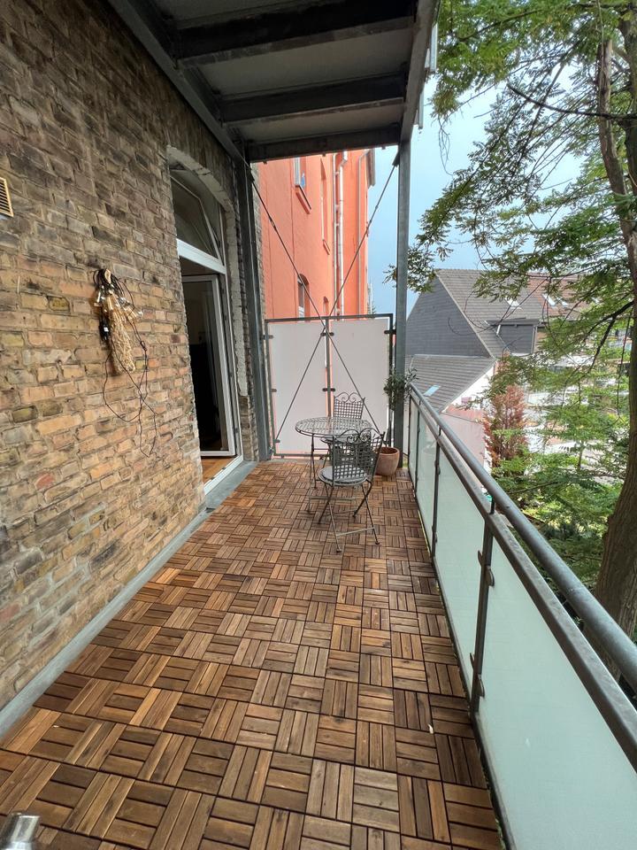 Helle 100qm Altbauwohnung mit 4 Zimmern und 3,5m Decken zimmer