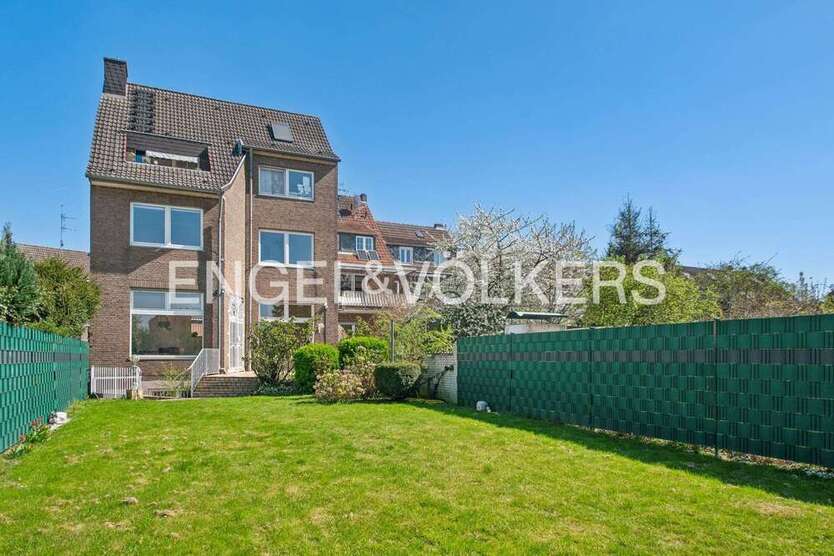 Haus zum Kaufen in Köln 1.090.000 € 219 m²