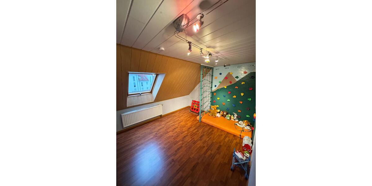 Gepflegtes Familienhaus mit Garten und PV-Anlage in Neuss 6 zimmer