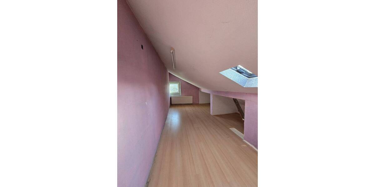 Etagenwohnung Mönchengladbach Rheydt - 4 Zimmer, 85 m&sup2;, 140.000&euro; | Angebot:26249977