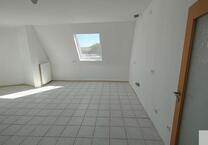 Große Wohnung in zentaler Lage