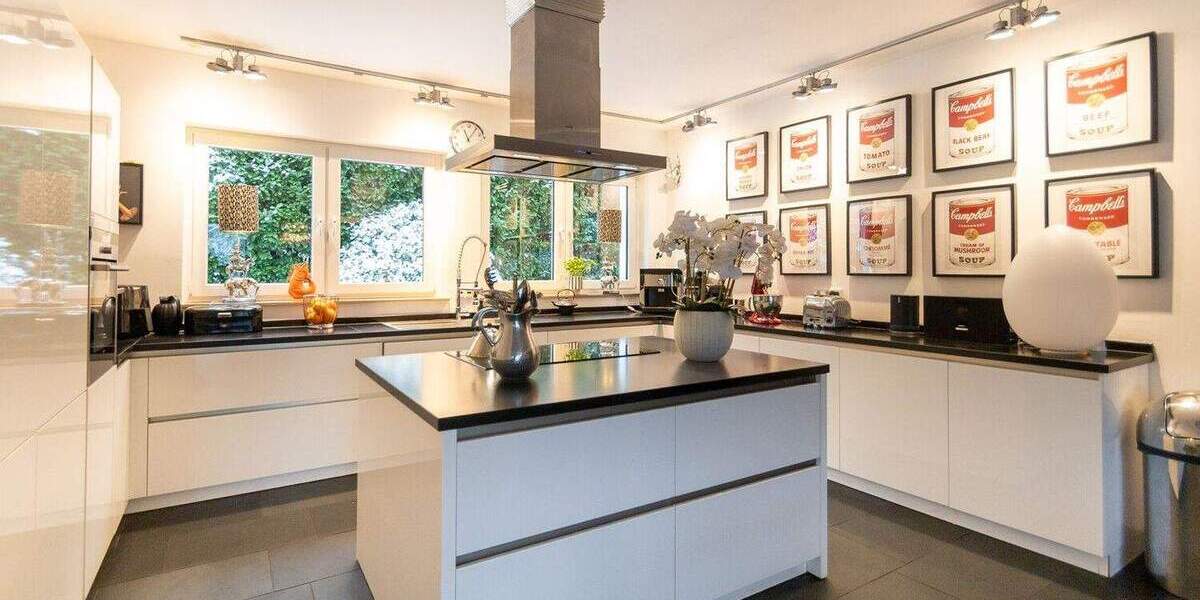 Luxuriöses Einfamilienhaus mit außergewöhnlichem Raumkonzept in Bestlage von Neuss-Selikum 9 zimmer