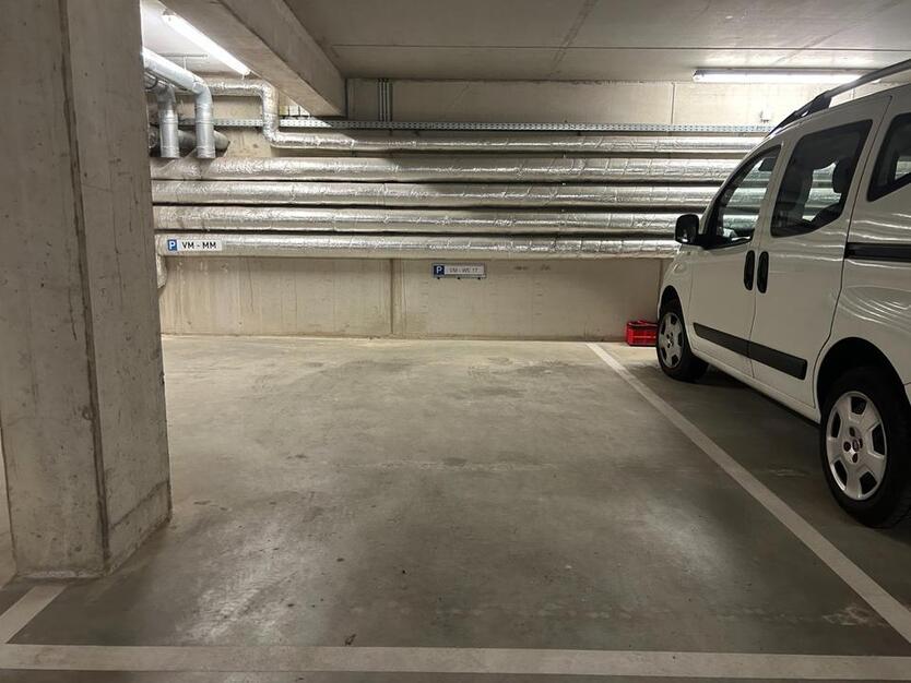 Moderne Penthouse Wohnung mit parkähnlichem Garten über 10.000qm