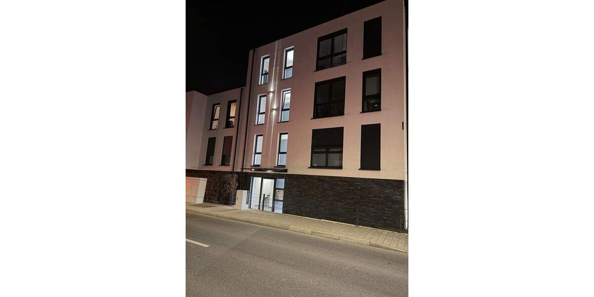 Neubauwohnung aus 2023 in Erkrath, direkt Zentral Hochwertige 3-Zimmer-Wohnung 107 qm 3 zimmer