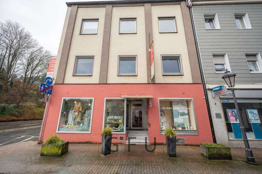Haus zum Kaufen in Velbert 480.000 € 467 m²