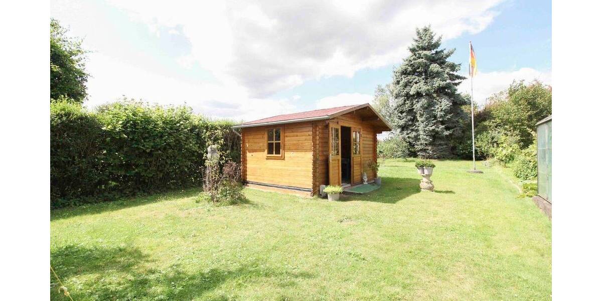 Top gepflegtes 2-Familienhaus in ruhiger Lage mit schönem Grundstück 8 zimmer