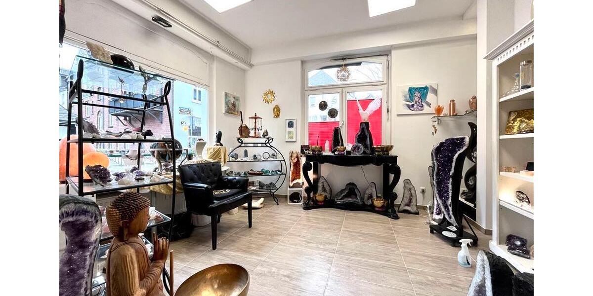 Historischer Charme in Toplage – Ihre attraktive Ladenfläche in Velbert-Langenberg zimmer