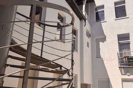 Haus zum Kaufen in Krefeld 615.000 € 396 m² 16 zimmer