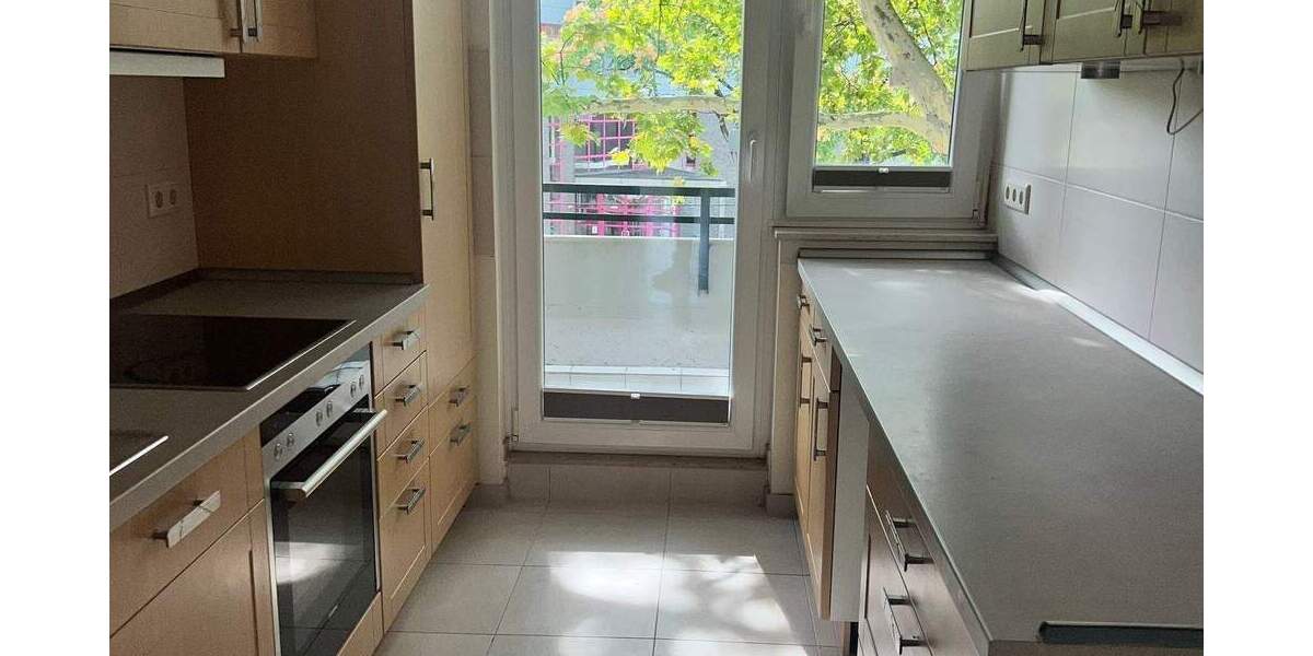 Etagenwohnung Düsseldorf Golzheim - 3 Zimmer, 95 m&sup2;, 434.000&euro; | Angebot:25880729