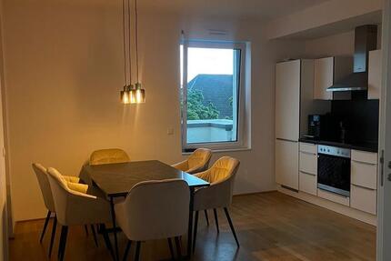 Haus Moers - 4 Zimmer, 93 m&sup2;, 1.680&euro; | Angebot:25782659