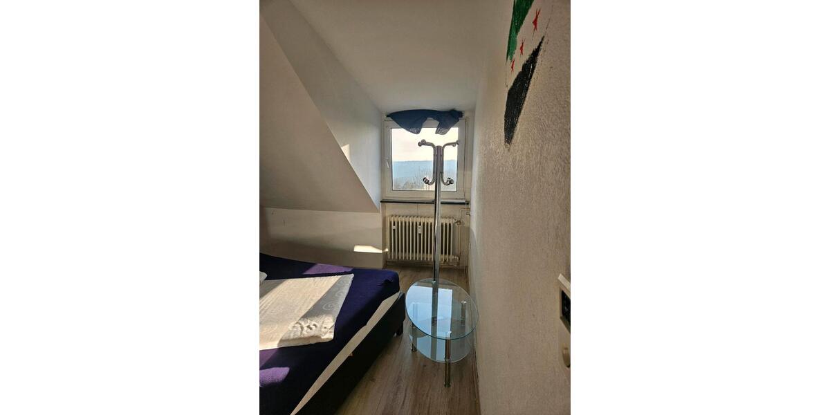 Dachgeschoßwohnung Remscheid Reinshagen - 3 Zimmer, 75 m&sup2;, 650&euro; | Angebot:25368080