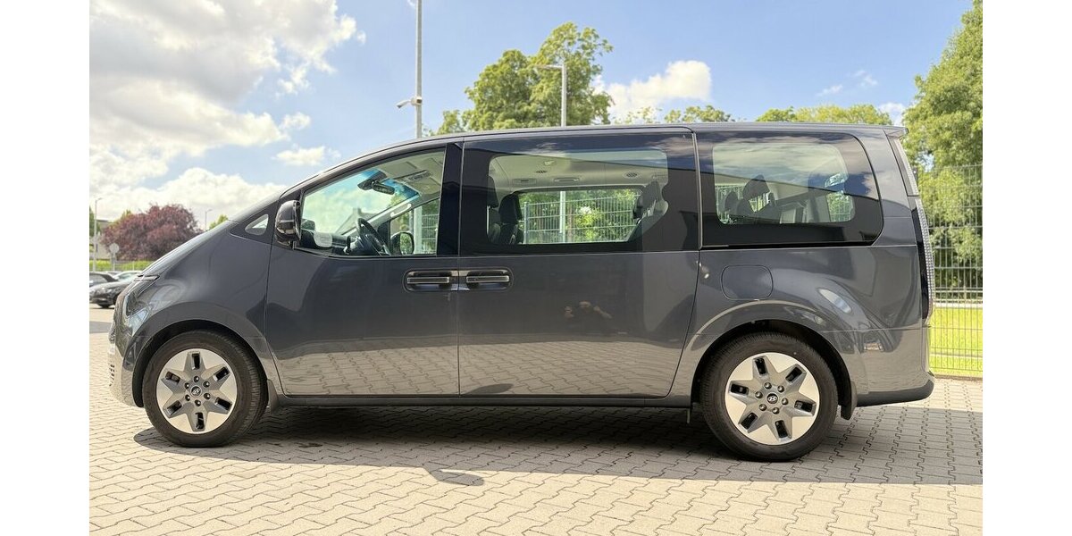 Hyundai Staria / 9 Sitze / El.Türen / 360° Kamera / PANO 20.000 km 39.990 &euro; Mönchengladbach 41066