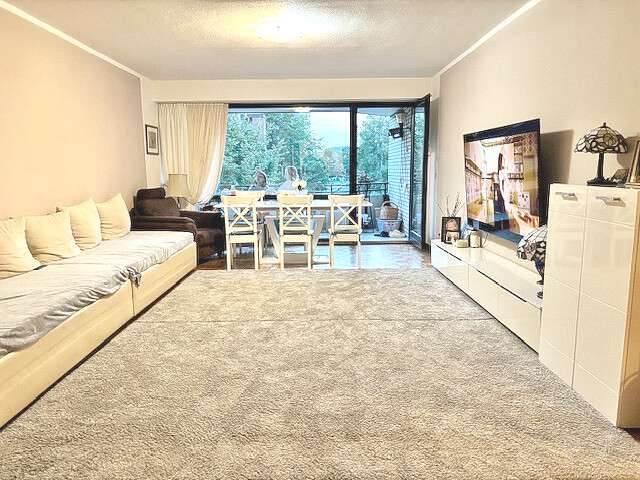 Wohnung zum Kaufen in Düsseldorf, Benrath-Urdenbach 387.500 € 105 m²