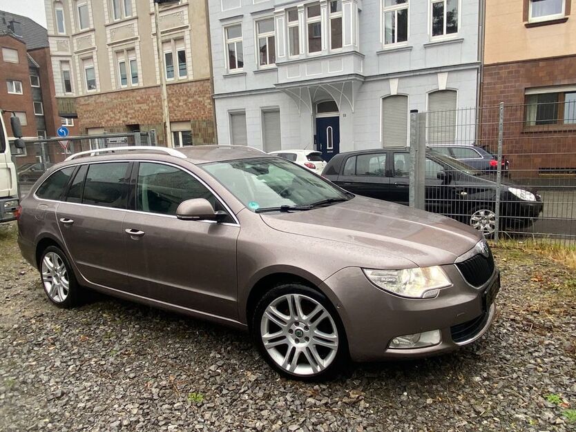 Skoda Superb 240.800 km 6.200 € Solingen 42655