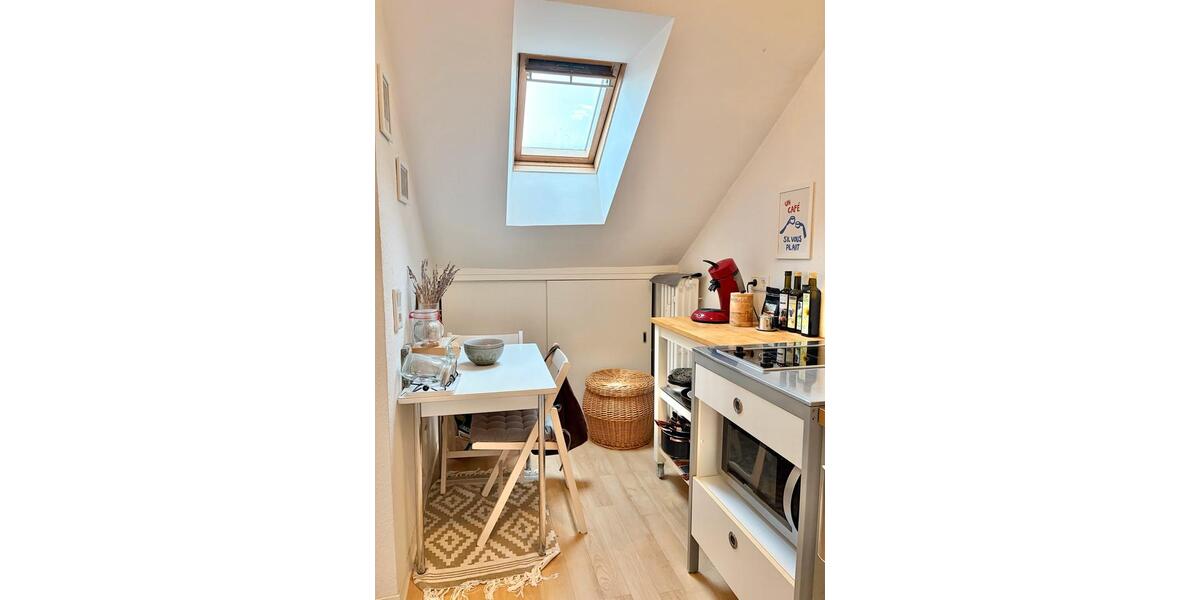 Dachgeschoßwohnung Düsseldorf Stadtbezirk 9 - 1 Zimmer, 33 m&sup2;, 460&euro; | Angebot:26153548