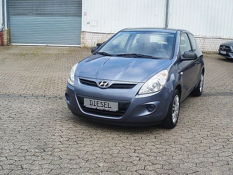 i20