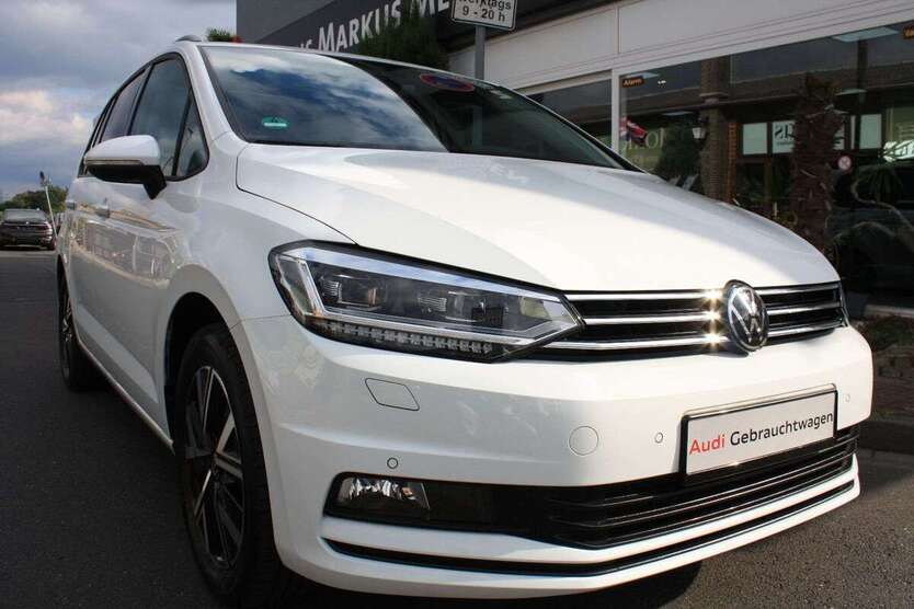 VW Touran 57.000 km 29.799 € Kaarst 41564